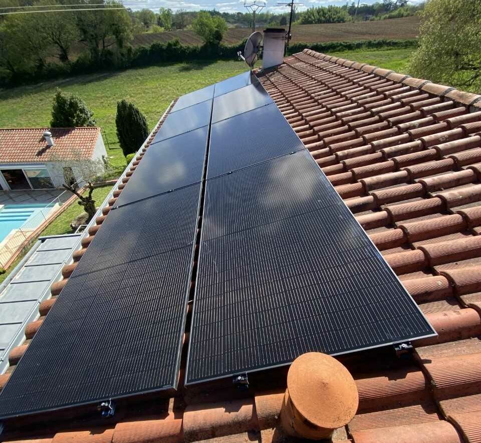 Installation de panneaux solaires a Estillac
