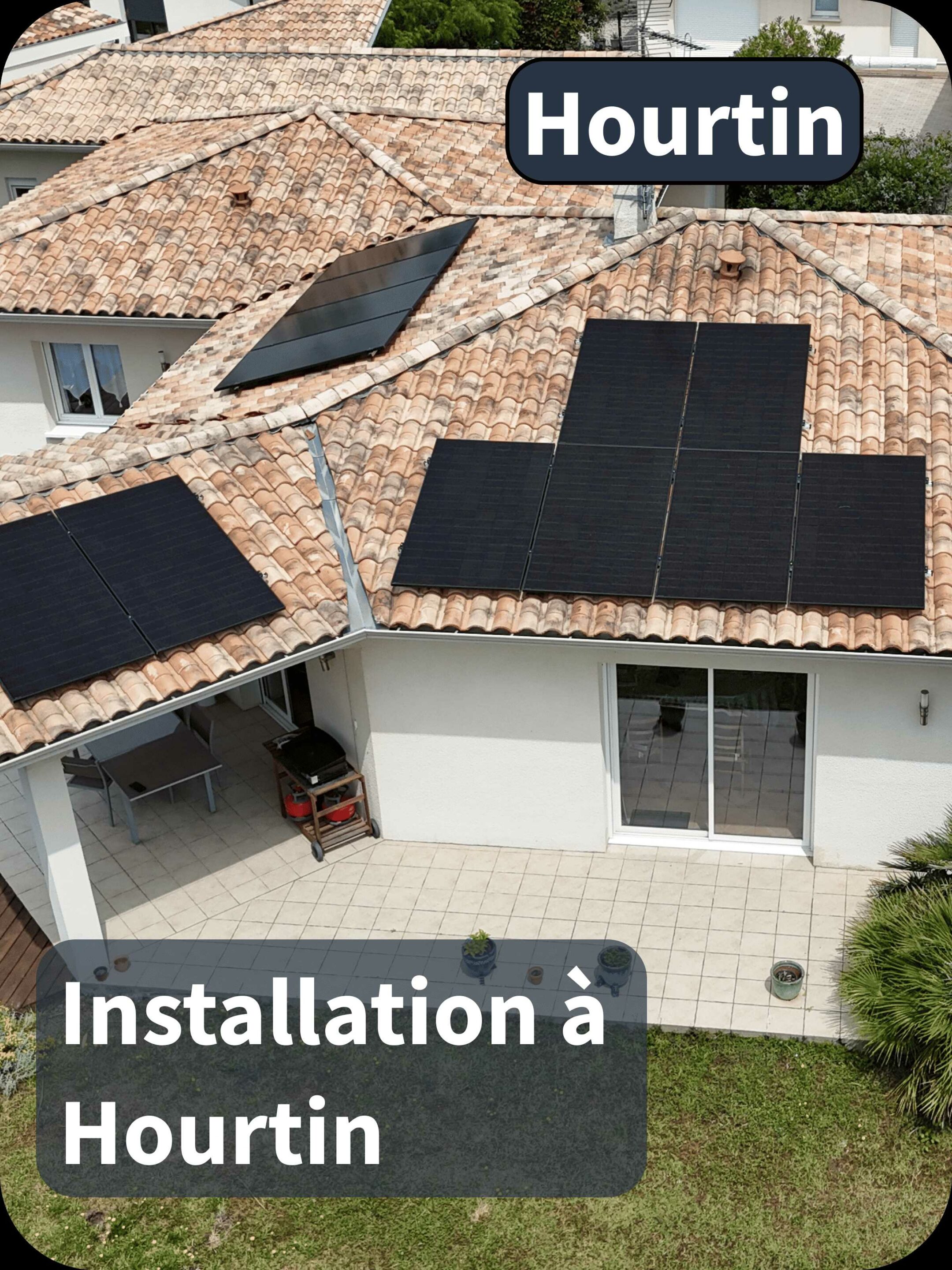 Panneaux solaires installés sur un toit par Solanov à Hourtin, Nouvelle Aquitaine, France